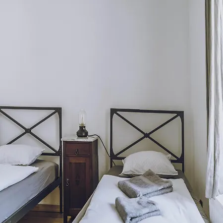 Σπίτι διακοπών 2 Bedroom Mansion In